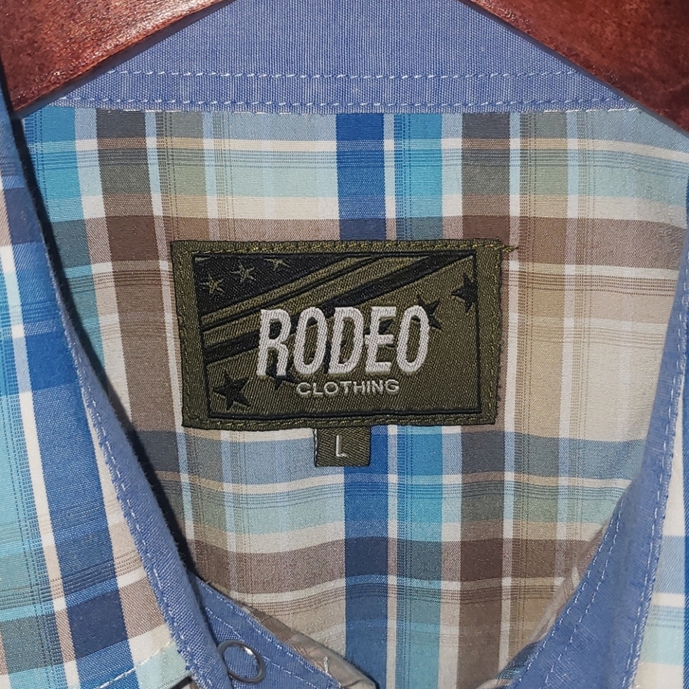 Long sleeve pearl snap button-down shirt - Picture 3 of 5